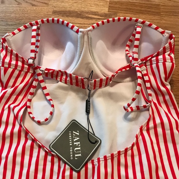 ❤️NWT Zaful Red & White Striped Medium Swimsuit❤️ - Picture 9 of 16